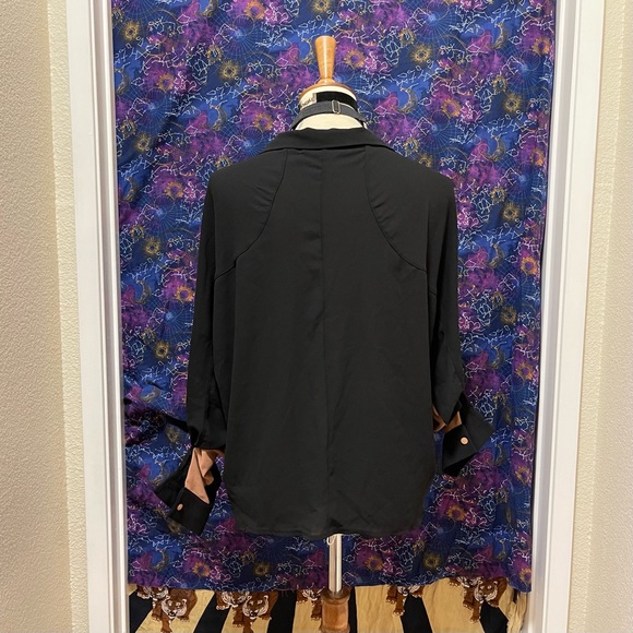 🌈 Lovely minimalist button top - Picture 7 of 10